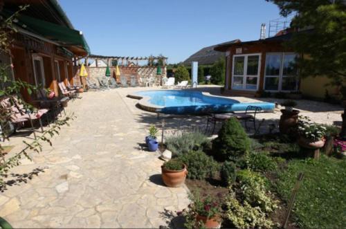 Gasthaus Joo-Wellness Pension Rabapaty Exterior photo